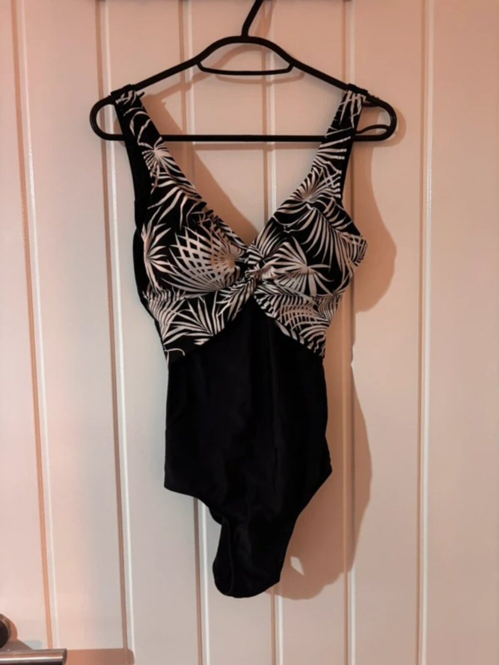 Women’s ocean club swimsuit - black with white leaf print pattern - size 8